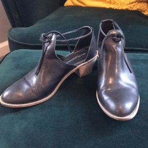 Kelsi Dagger Tie Katlyn cutout booties